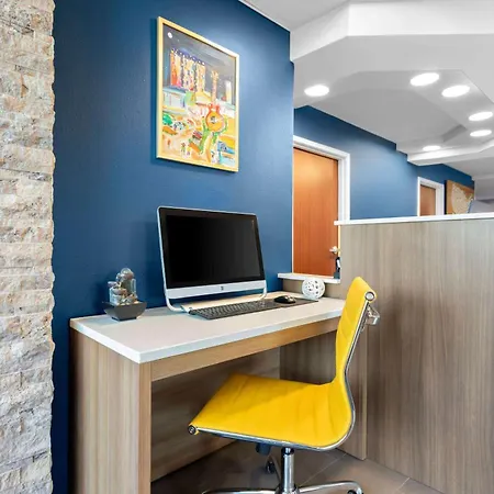 Microtel Inn & Suites By Wyndham Tulsa - Catoosa Route 66